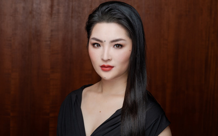 Yajie Zhang